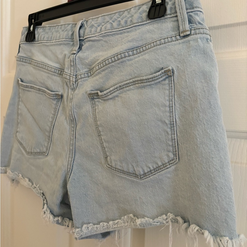 Universal Thread High Rise Short - Picture 3 of 5